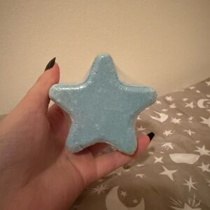 PINK Victoria's Secret White Star Bath Bomb (5 for $25)